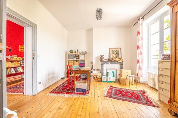 Maison à vendre |  Niort |  8 pièces | 241 m²