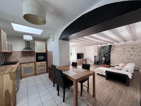 Maison 219 390 € Saint-Philbert-de-Grand-Lieu 4 p 75 m² DPE D