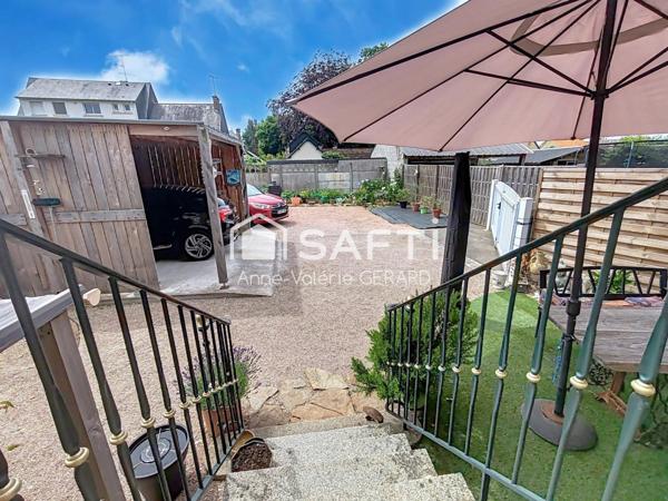 Maison de maitre 4chbs, avec cour et carport