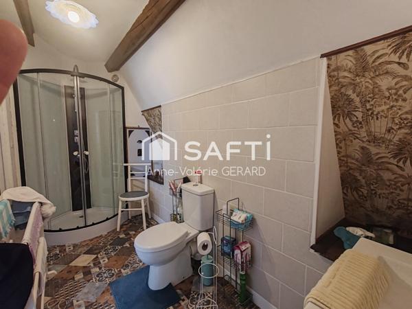 Maison de maitre 4chbs, avec cour et carport