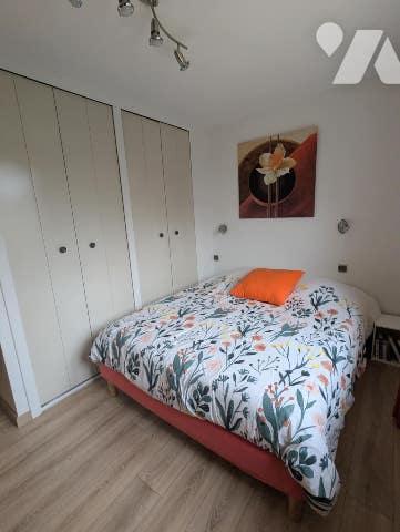 Pavillon individuel d'une surface de 146m² habitable élevé sur sous-sol complet et sur étage