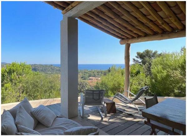 Maison à vendre  5 pièces - 135 m2 LA CROIX VALMER - 83