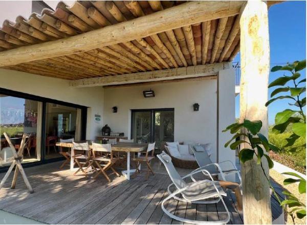 Maison à vendre  5 pièces - 135 m2 LA CROIX VALMER - 83