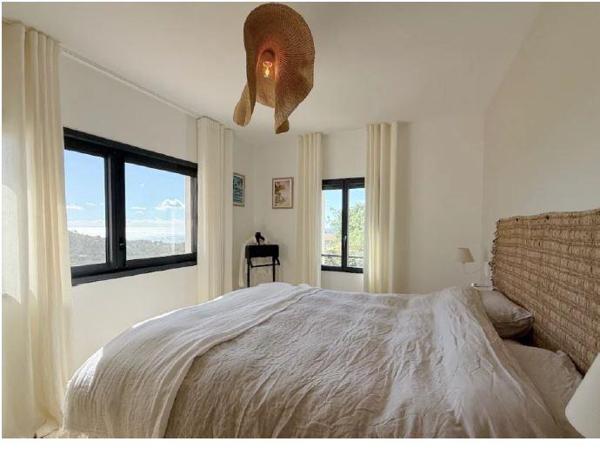 Maison à vendre  5 pièces - 135 m2 LA CROIX VALMER - 83