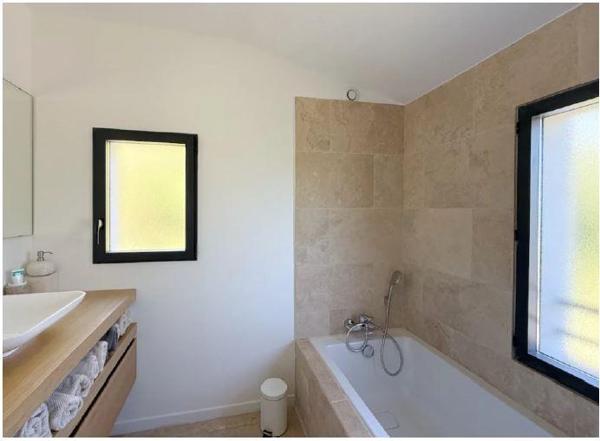 Maison à vendre  5 pièces - 135 m2 LA CROIX VALMER - 83