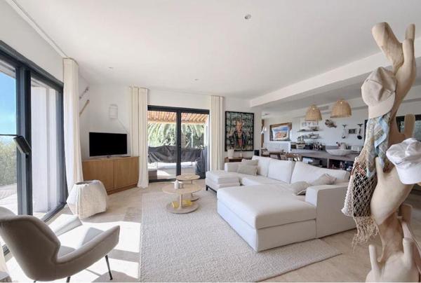 Maison à vendre  5 pièces - 135 m2 LA CROIX VALMER - 83