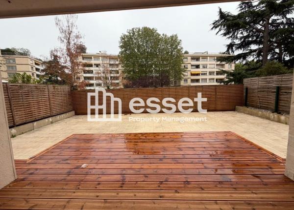 Location Appartement 5 pièces 110 m² - Neuilly-sur-seine 92200