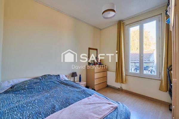 Maison 4 pièces 3 chambres de 80 m2 sur une parcelle de 186 m2 avec un jardin de 100 m2