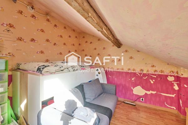 Maison 4 pièces 3 chambres de 80 m2 sur une parcelle de 186 m2 avec un jardin de 100 m2