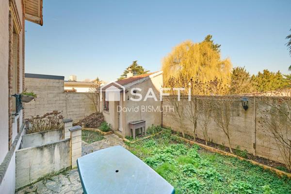 Maison 4 pièces 3 chambres de 80 m2 sur une parcelle de 186 m2 avec un jardin de 100 m2