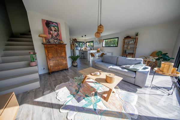 Maison à vendre  5 pièces - 108,61 m 2   ST MEDARD EN JALLES  - 33