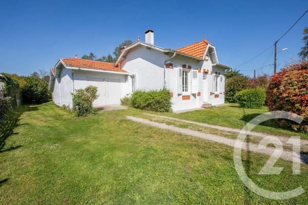 Maison à vendre  5 pièces - 108,61 m 2   ST MEDARD EN JALLES  - 33