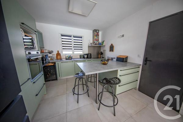Maison à vendre  5 pièces - 108,61 m 2   ST MEDARD EN JALLES  - 33