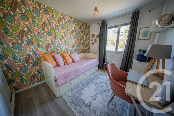 Maison à vendre  5 pièces - 108,61 m 2   ST MEDARD EN JALLES  - 33