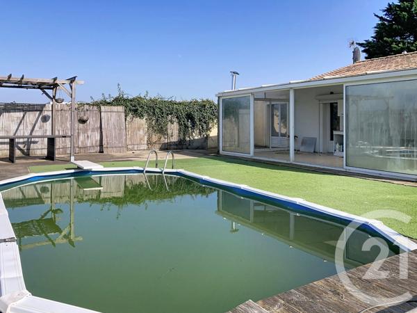 Maison à vendre  5 pièces - 118,80 m 2   ECHILLAIS  - 17