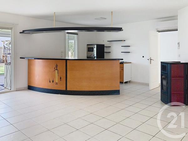 Maison à vendre  5 pièces - 118,80 m 2   ECHILLAIS  - 17