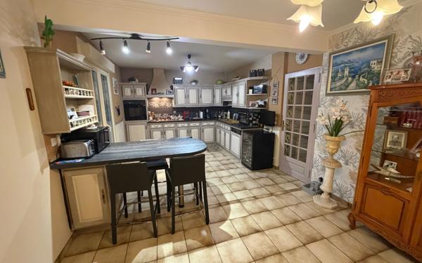 Maison à vendre    4 pièces •  Merville