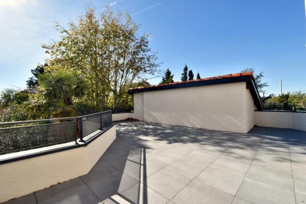 EXCLUSIVITÉ : Appartement T4/T5 – Terrasse - Garage et 2 parkings