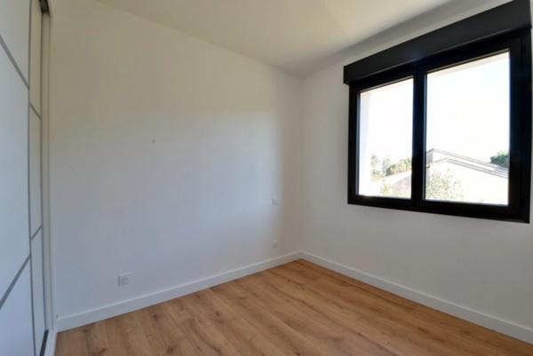 EXCLUSIVITÉ : Appartement T4/T5 – Terrasse - Garage et 2 parkings