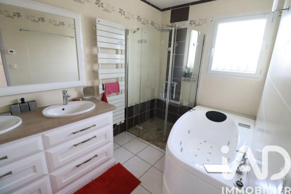 Maison à vendre 6 pièces 116 m² Saint-Beauzire