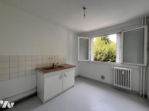 BESANCON (25) : Appartement 3 pièces - CRAS 