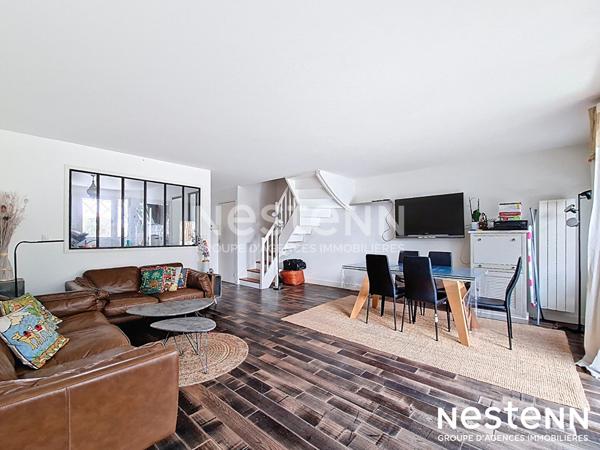 Vente maison Buc 6 pièces 4 chambres proche commerces et transports.