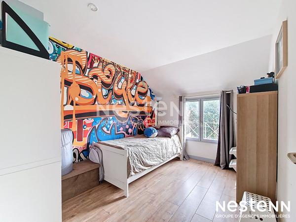 Vente maison Buc 6 pièces 4 chambres proche commerces et transports.