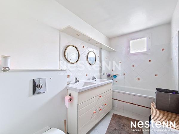 Vente maison Buc 6 pièces 4 chambres proche commerces et transports.