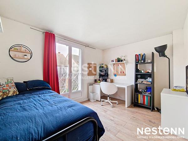 Vente maison Buc 6 pièces 4 chambres proche commerces et transports.