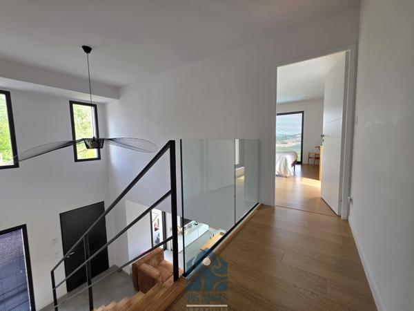 Villa 6 pièce(s) 4 chambre(s) 178 m²