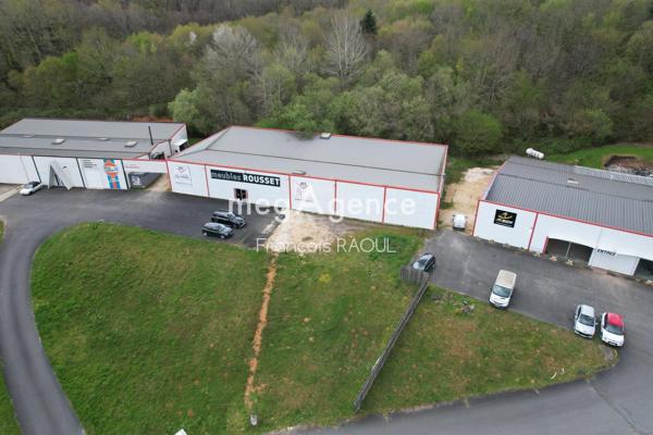 Local Commercial à VEZAC, 24220 - 1 pièce 450m²