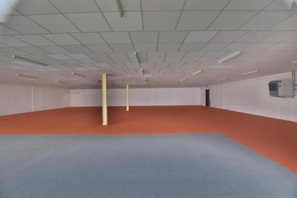 Local Commercial à VEZAC, 24220 - 1 pièce 450m²