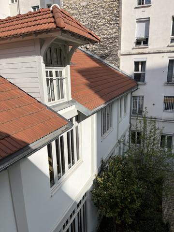 Bureaux à vendre à Paris immeuble indépendant avec terrasse