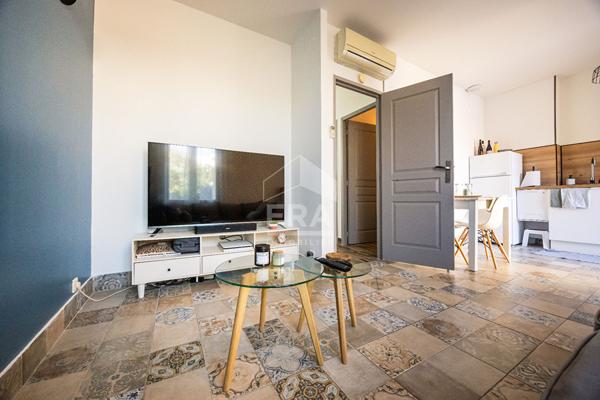 Villelongue de la Salanque : Propriété à vendre avec garage, piscine et appartement indépendant