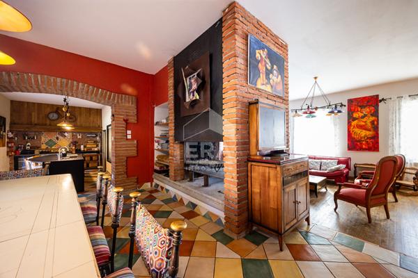Villelongue de la Salanque : Propriété à vendre avec garage, piscine et appartement indépendant