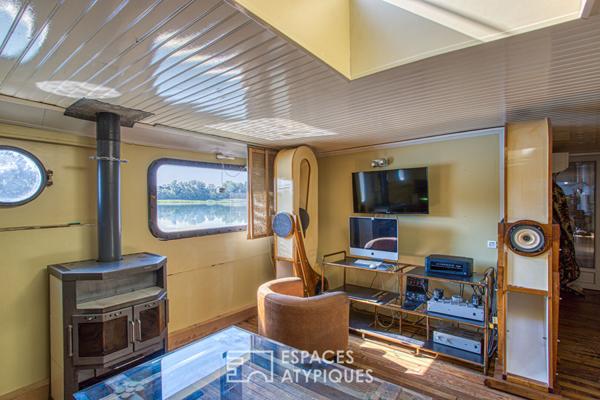 Maison sur l’eau aux portes de la cité des Papes