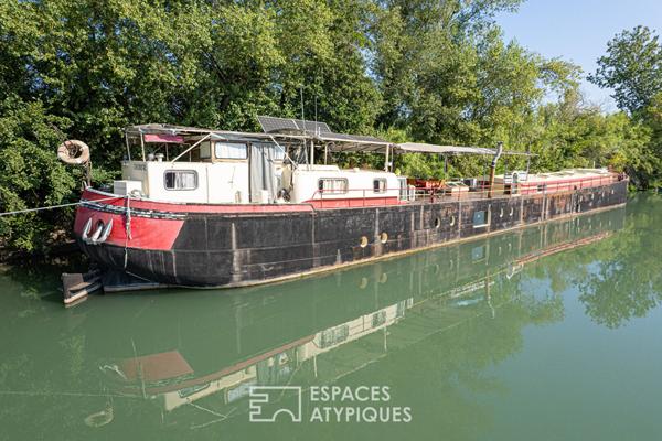 Maison sur l’eau aux portes de la cité des Papes