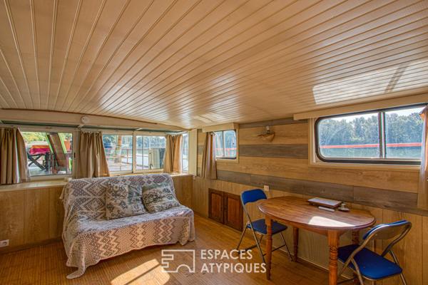 Maison sur l’eau aux portes de la cité des Papes