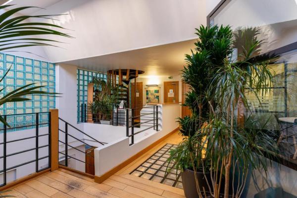 Bureaux atypiques à louer ou vendre à Levallois-Perret avec climatisation