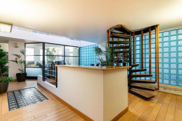 Bureaux atypiques à louer ou vendre à Levallois-Perret avec climatisation