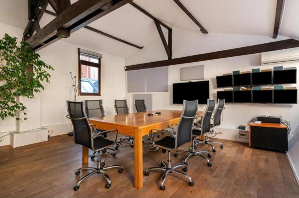 Bureaux atypiques à louer ou vendre à Levallois-Perret avec climatisation