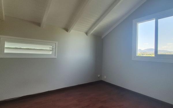 Maison à louer    4 pièces • 74,70 m2 Lamentin