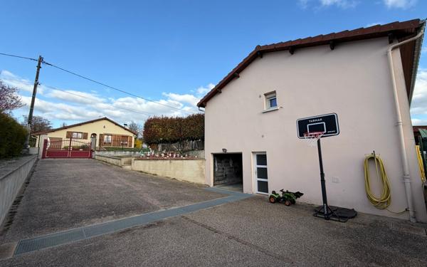 Maison à vendre    5 pièces •  Tronville-en-Barrois