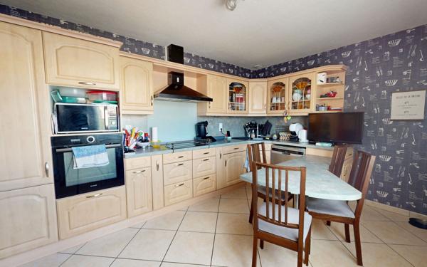 Maison à vendre    5 pièces •  Tronville-en-Barrois