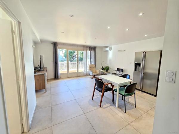 Appartement rénové proche centre ville et port