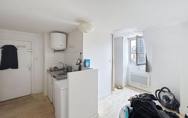 Appartement à vendre    1 pièce • 26,80 m2 Tours