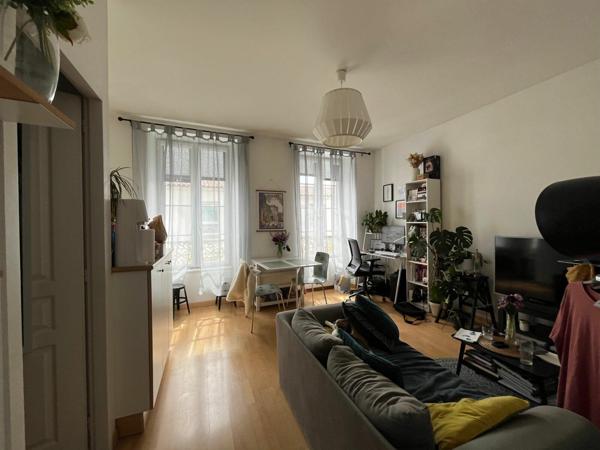 Immeuble à vendre    8 pièces • 184 m2 La Rochelle