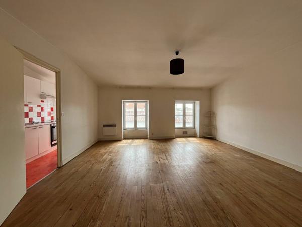 Immeuble à vendre    8 pièces • 184 m2 La Rochelle