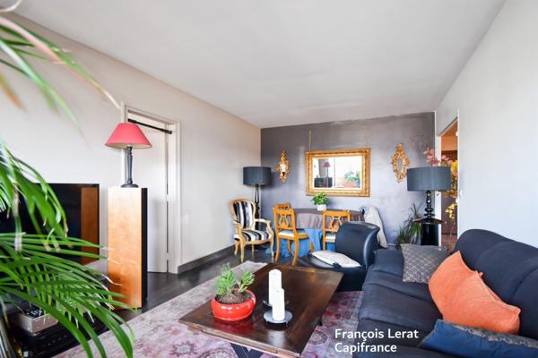 Appartement à vendre 2 pièces PARIS 9EME ARRONDISSEMENT (75) - avec balcon, parking et cave -Appartement vendu occupé - 52,29 m2 - 454 800 € honoraires d’agence inclus