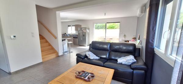Maison contemporaine à vendre à Bourg-en-Bresse - Secteur Vennes, un havre de paix rare sur le marché